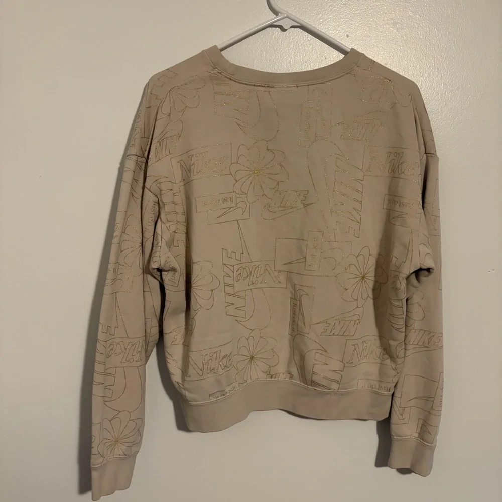 Nike Graphic all over sweatshirt Gold Accents crewneck M‎